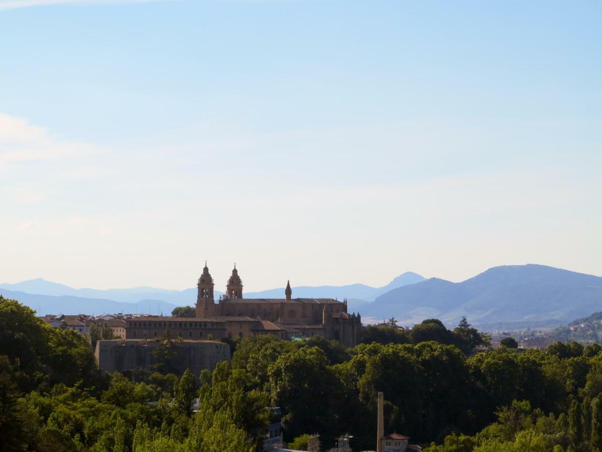 El Mirador De La Cuesta De Santo Domingo Daire Pamplona Dış mekan fotoğraf